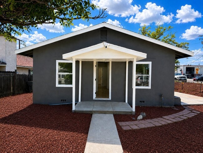 Photo - 8806 Chantry Ave