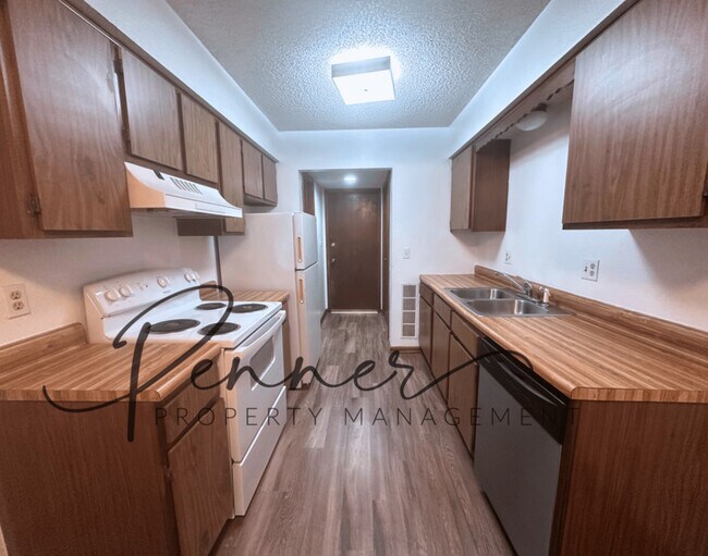 Photo - 18905 Lexington Rd