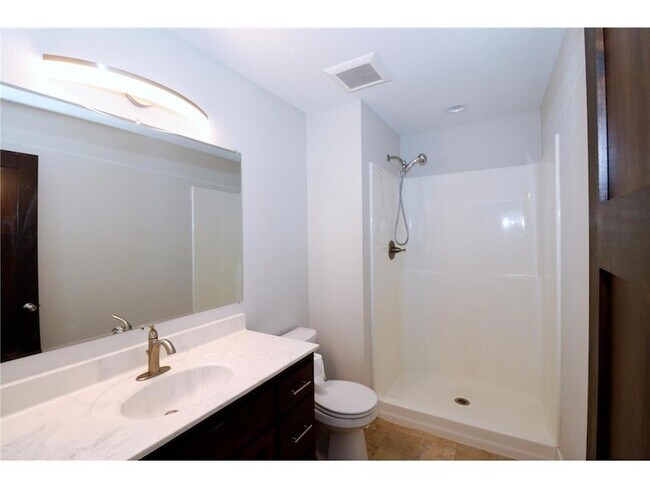 1203 Pondview