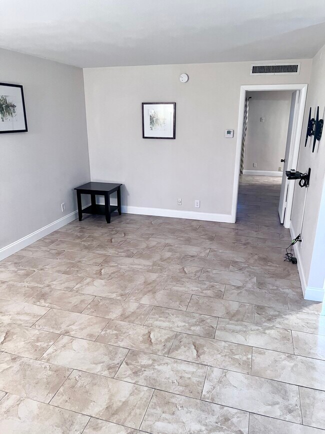 201 Inlet Way Unidad 1