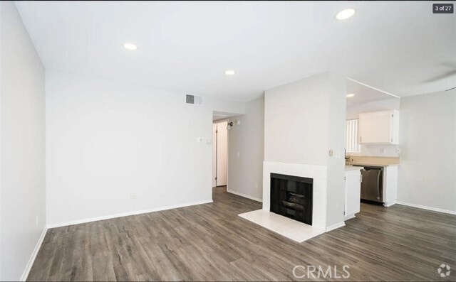 Building Photo - 4406 Cahuenga Blvd Unit 102 Rental