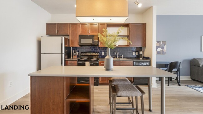 Photo - 810 W St Johns Ave Unidad 1303