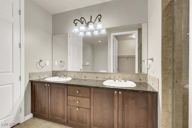 Building Photo - 2405 W Serene Ave Unit 535