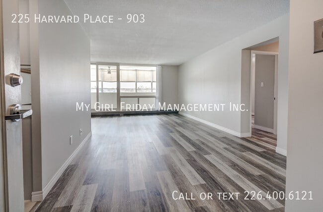 Photo - Upgraded & Renovated! 903-225 Harvard Place Unité 903