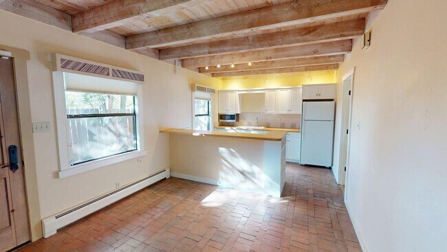 Photo - 948 Los Lovatos Rd