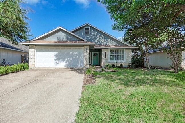 Photo - 2022 Balsam Way