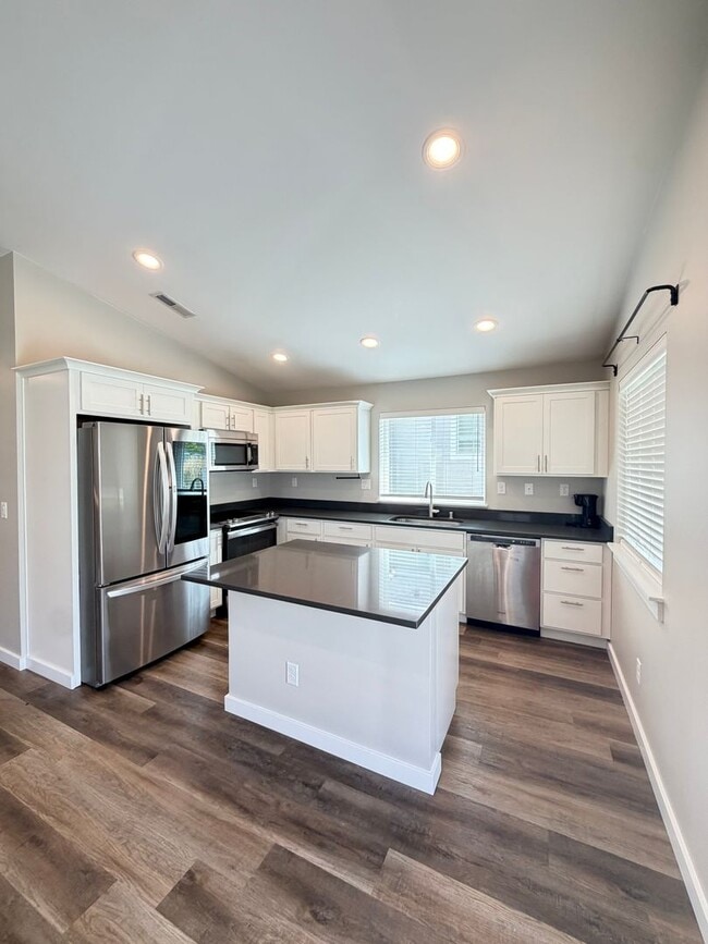Photo - 123 9th Ave