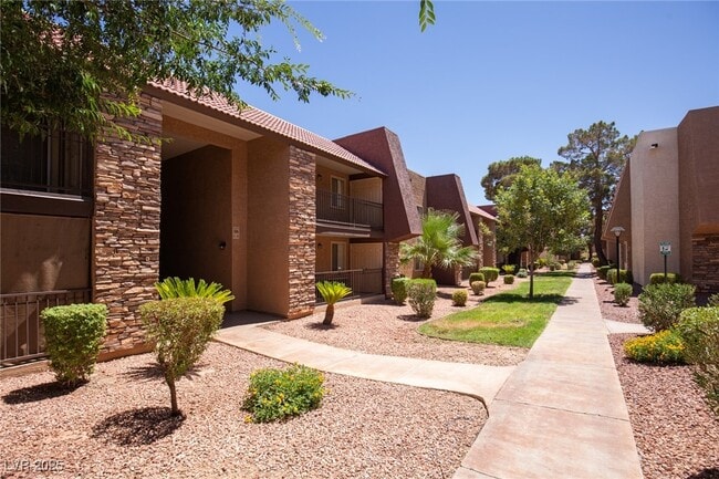 Photo - 4310 Sandy River Dr Unit 62