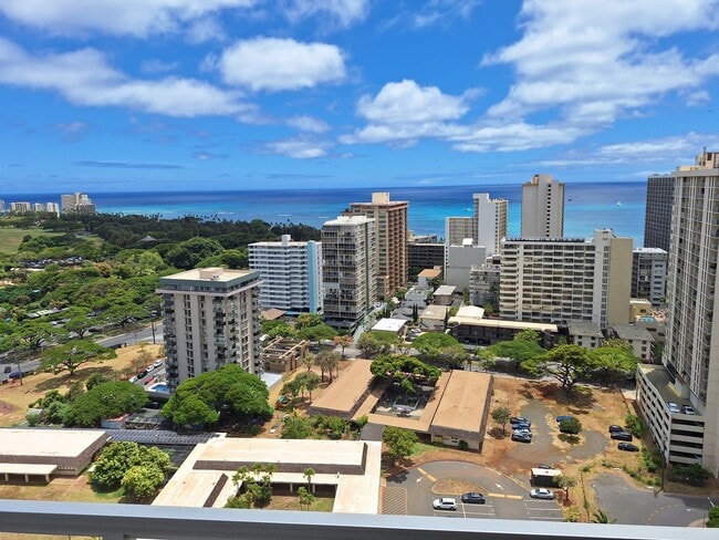 2600 Pualani Way