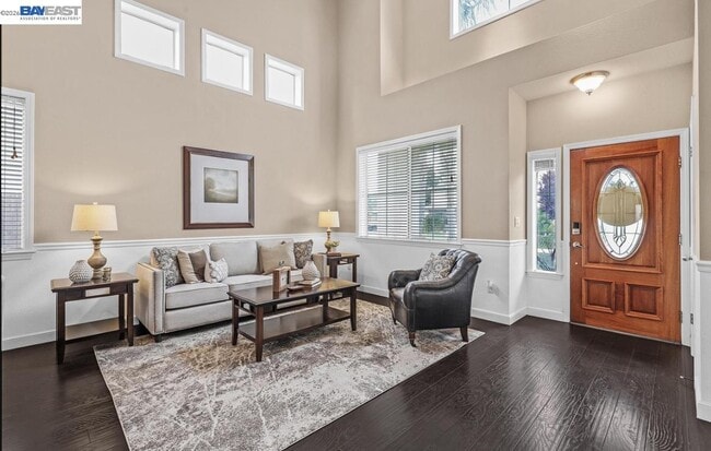 Photo - 828 Hollowbrook Dr