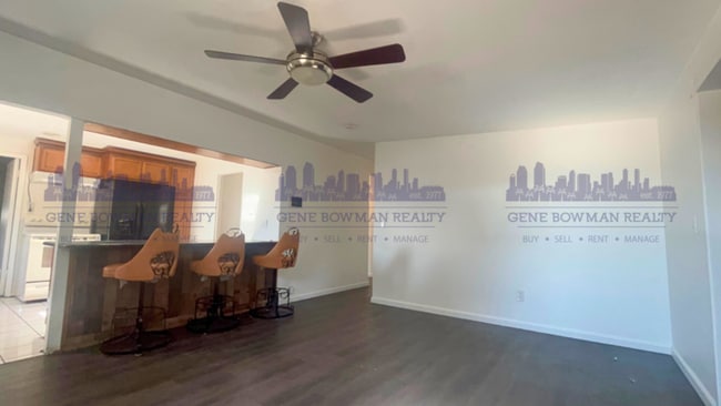 Photo - 4102 E Plaza Blvd