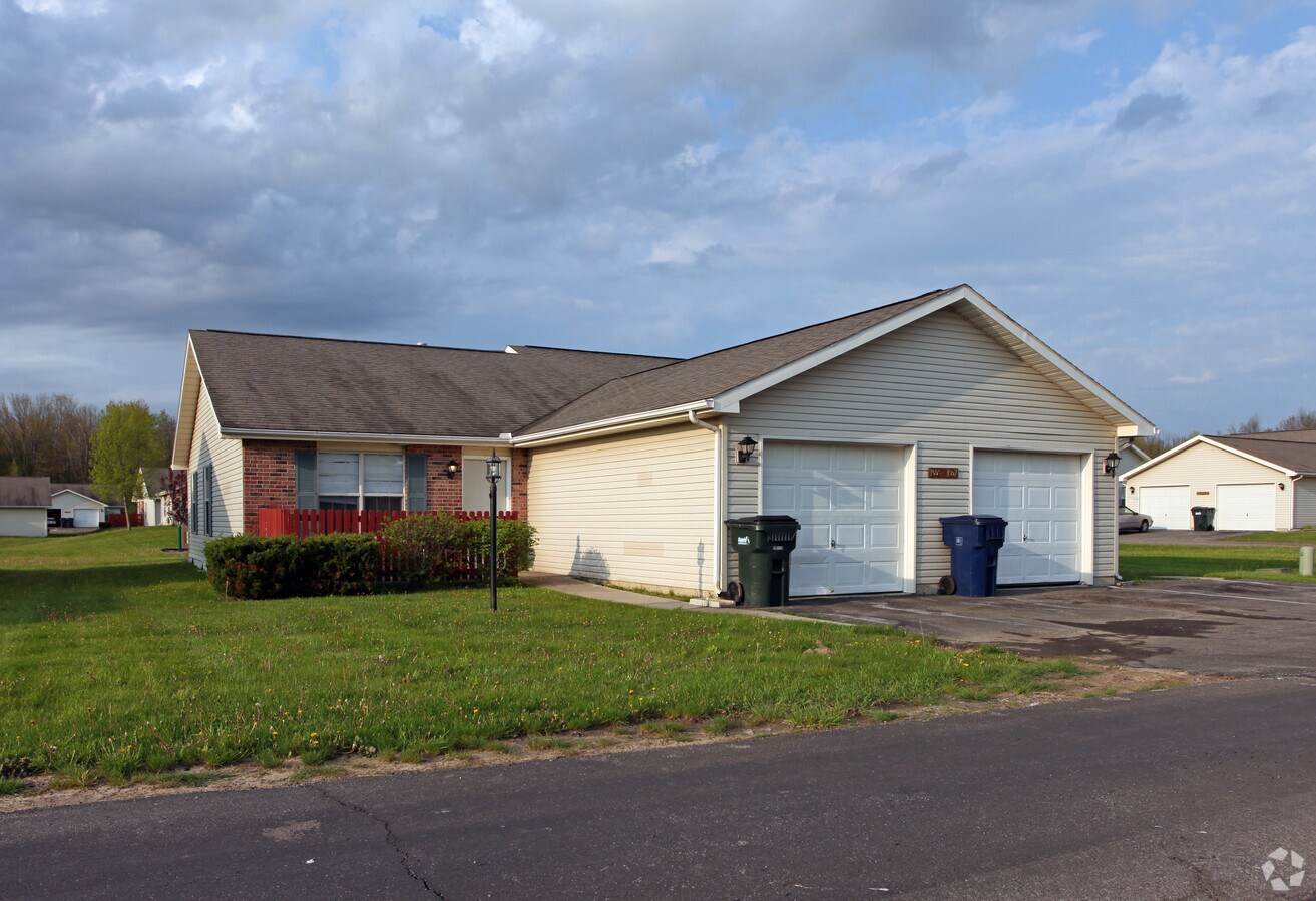 Landings at Walker Lake - Landings at Walker Lake Apartments