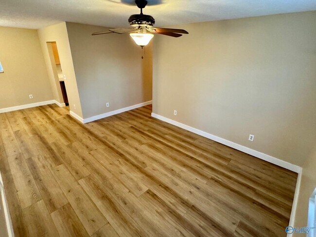 Photo - 4013 Pine Ave SW