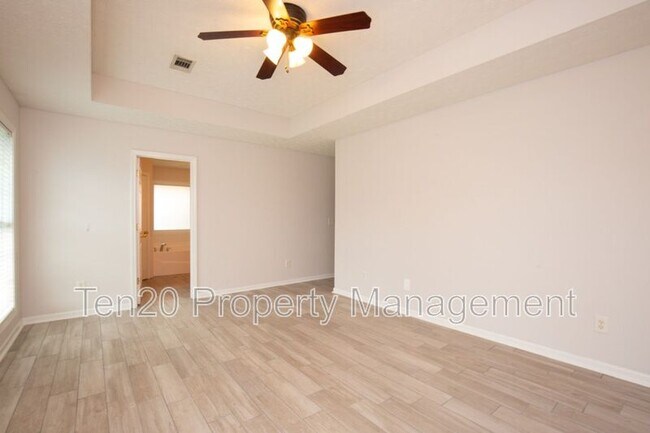 Photo - 6020 White Pine Dr