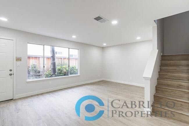 Photo - 4776 Bancroft St Unit 3