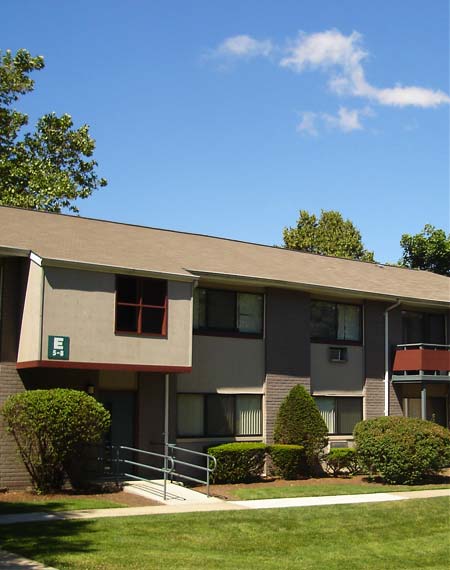 River Pointe - River Pointe Apartments