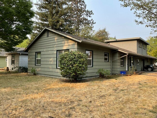 Photo - 870e24 Unit 880