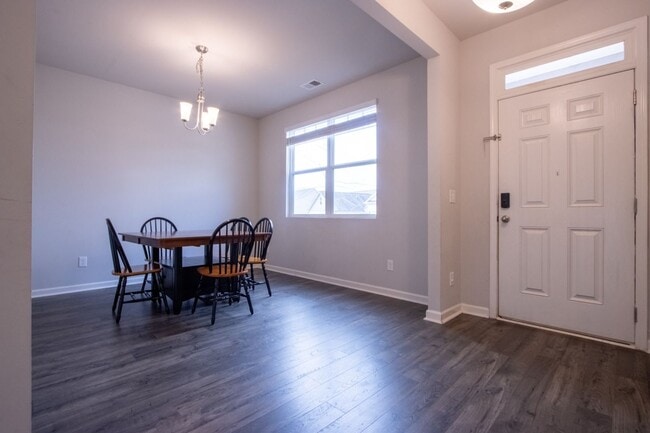 Photo - 325 Park W Blvd