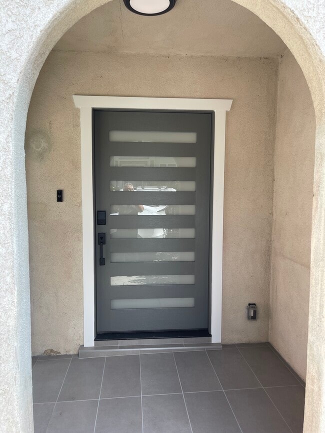 Photo - 1536 N Commonwealth Ave Unit 1538