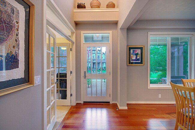 Photo - 3bd/2.5ba Redmond Home