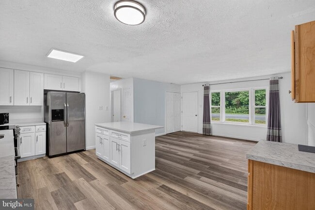 Photo - 21465 Indian Bridge Rd