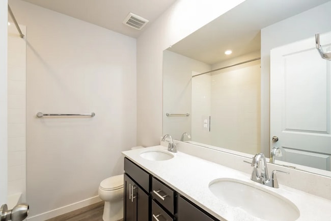 Photo - 14413 Heritage Dr