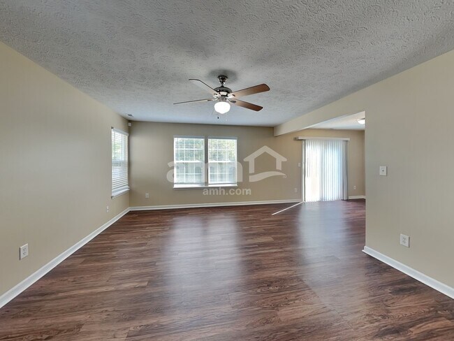 Photo - 1925 Tourmaline Dr