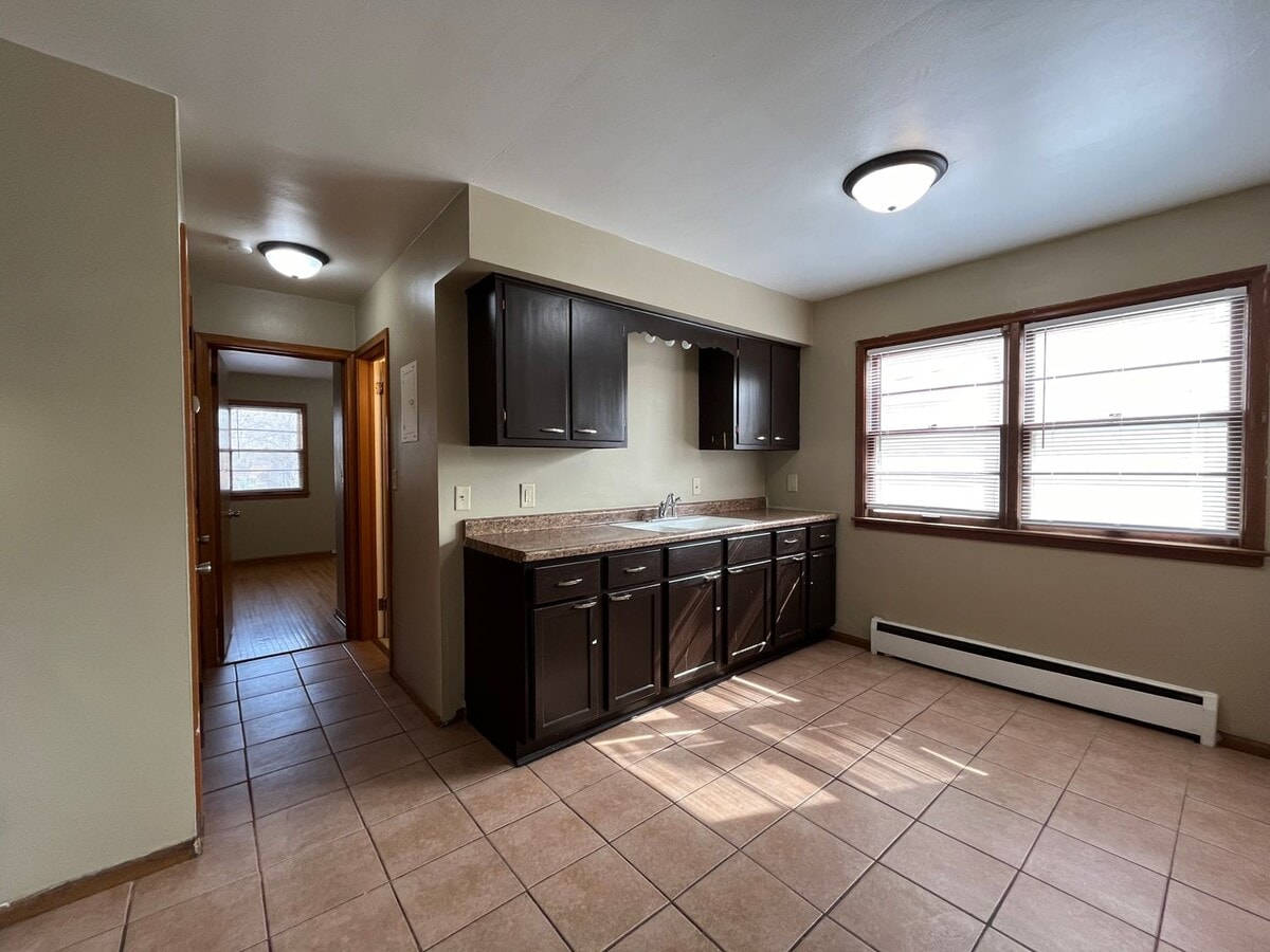 Photo - 1360 Payne Ave