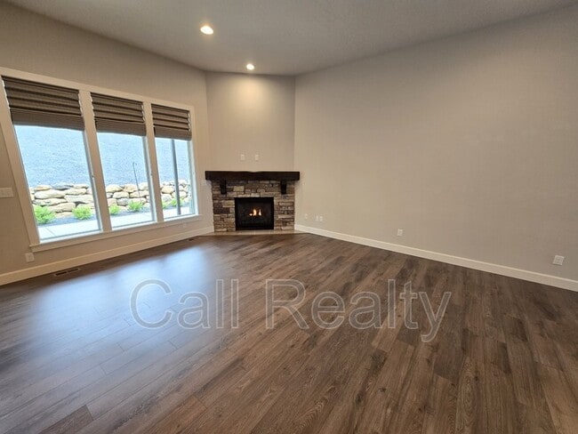 Photo - 5530 N Radium Ln