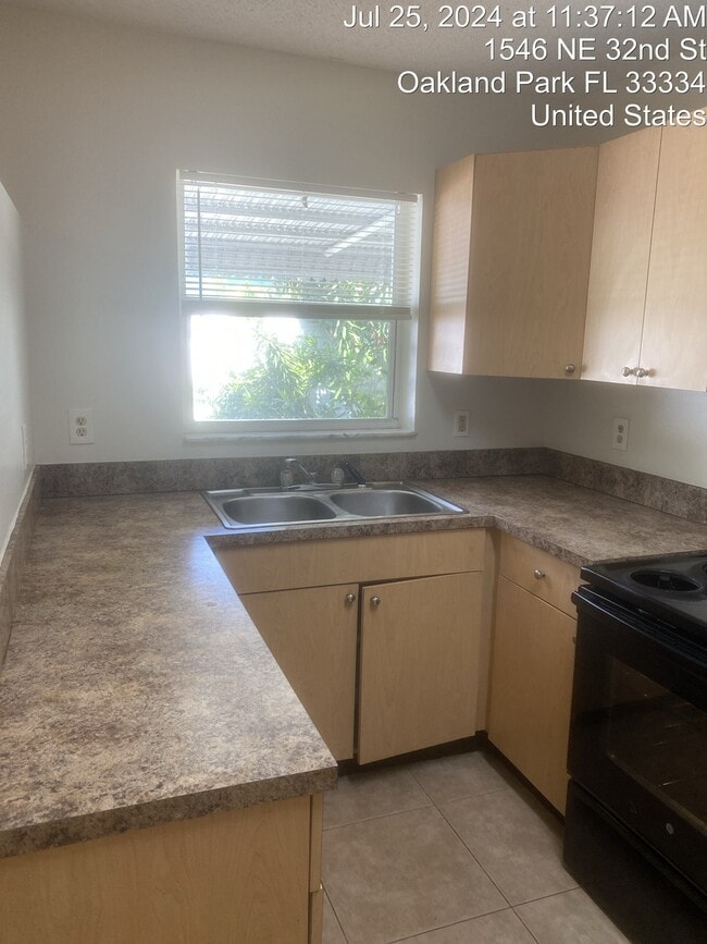 Photo - 1546 NE 32nd St
