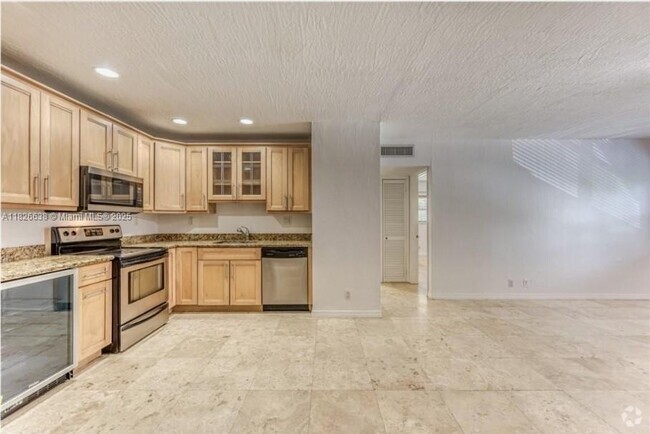 Building Photo - 530 NE 15th Ct Unit 6 Rental