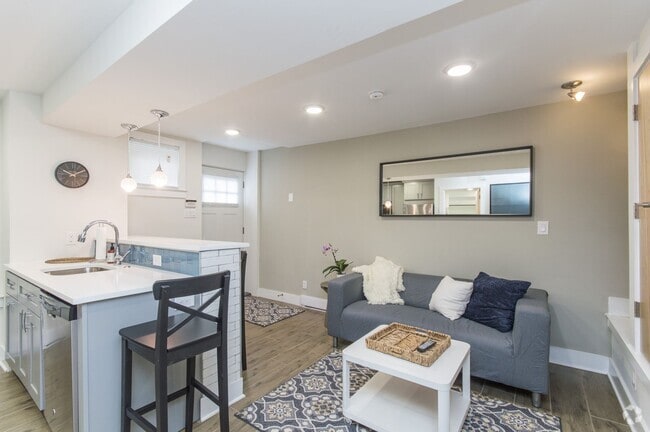 Building Photo - 8017R Winston Rd Unit 7R Rental