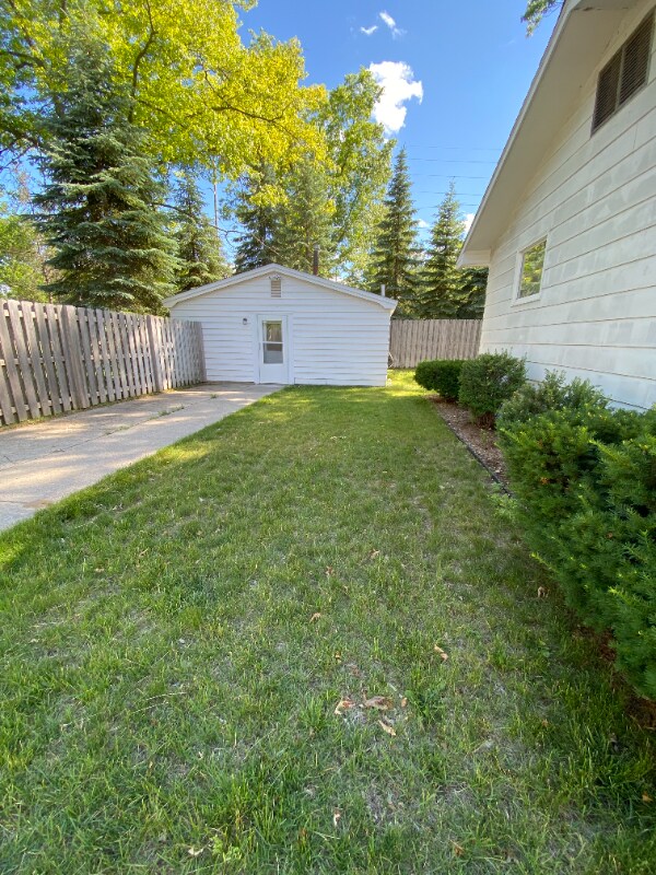 Photo - 944 Juniper St