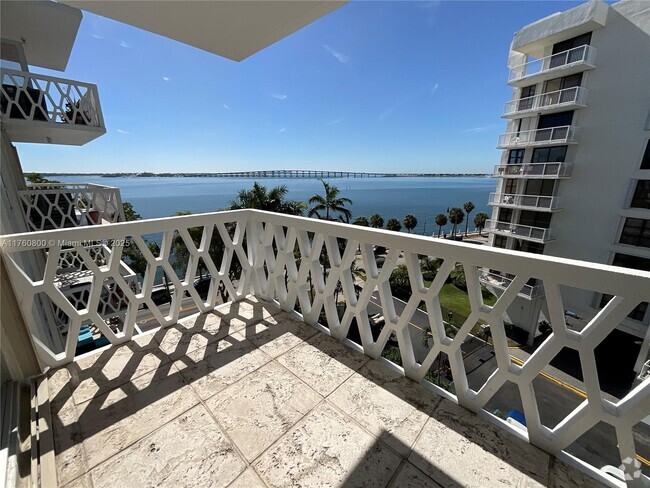 Building Photo - 1430 Brickell Bay Dr Unit 606 Rental