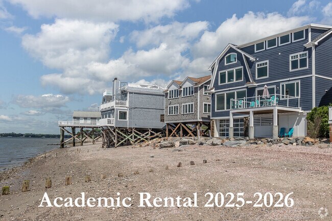 Building Photo - 2131 Fairfield Beach Rd Rental