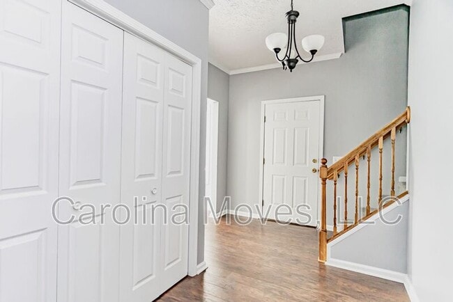 Photo - 6 Tryon Ave