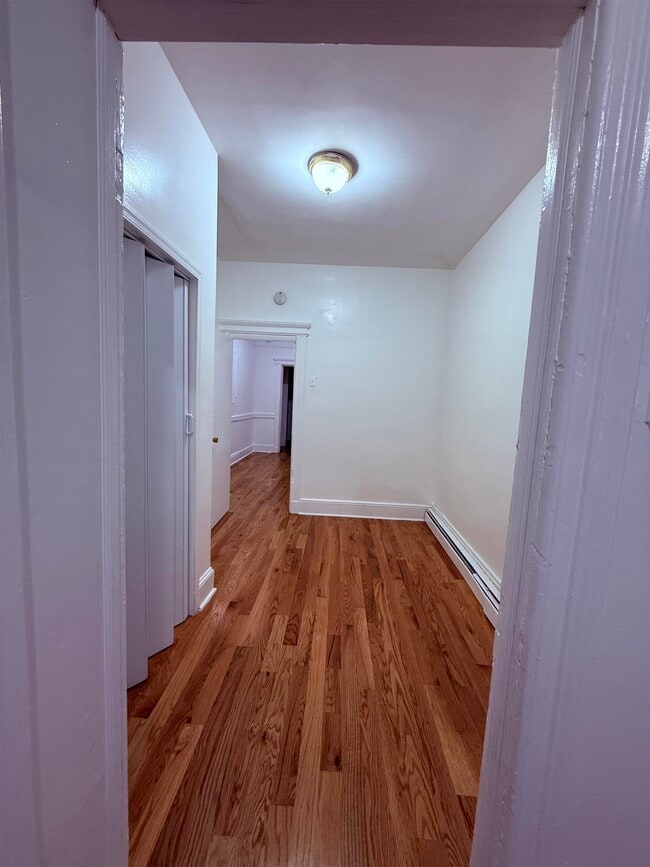 Photo - 110 Duncan Ave Unidad 2R