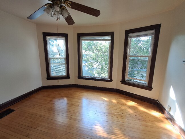 Photo - 314 N Ingersoll St Apartment Unit 2
