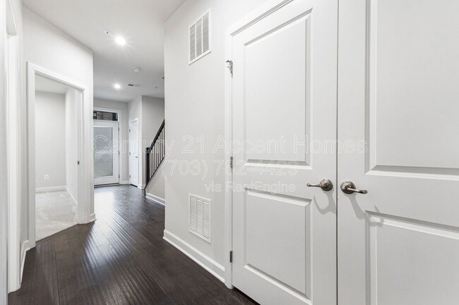 Photo - 22268 Sims Terrace