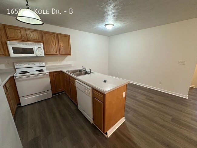 Photo - 1659 W Kole Dr