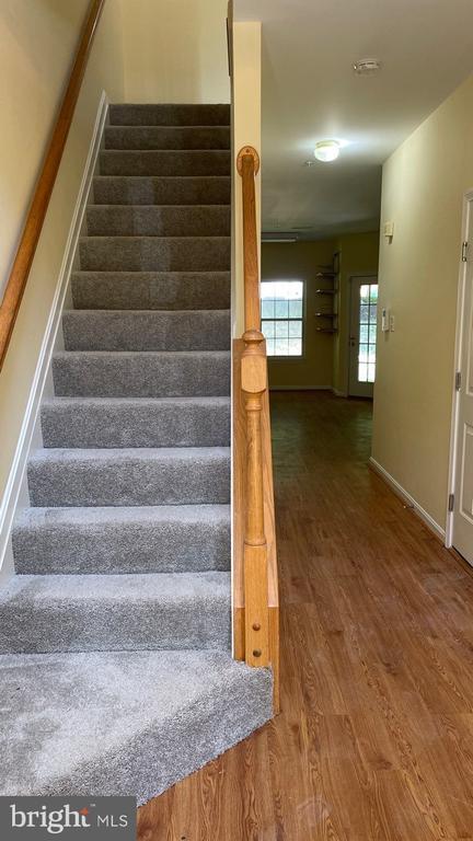 Building Photo - 6125 White Marble Ct