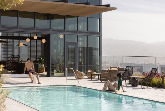 Photo - 1717 Webster