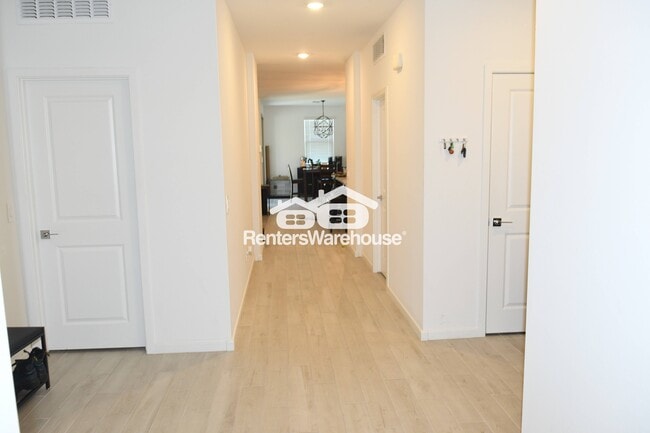 Photo - 16009 W Cottontail Ln