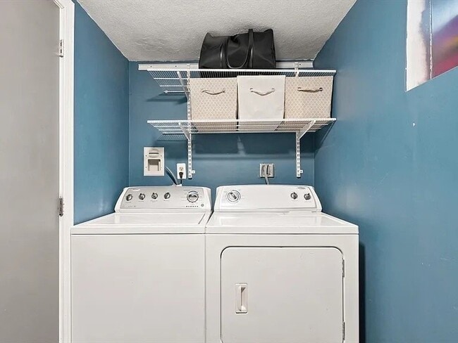 52 Oak Ridge Cir