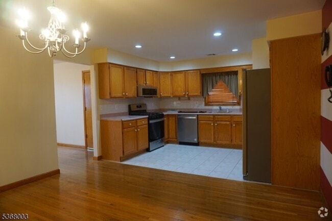 Building Photo - 79 Fillmore St Rental