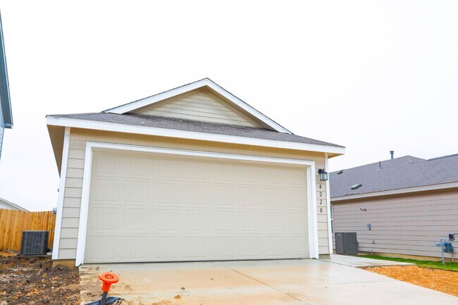 Photo - 4220 Revetment Way