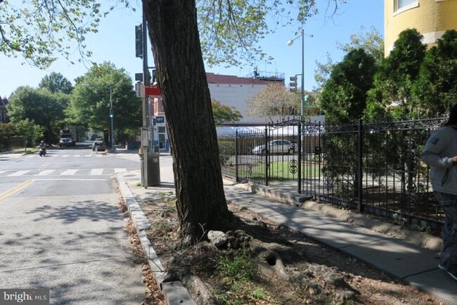 Photo - 1031 Park Rd NW