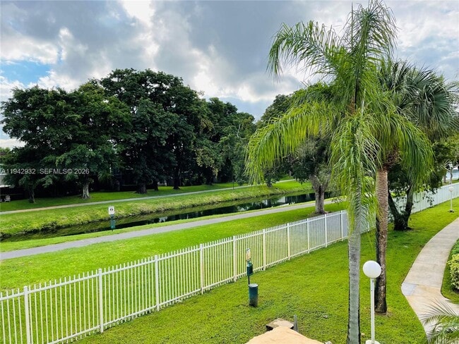 Photo - 15551 SW 104th Terrace Unit 826