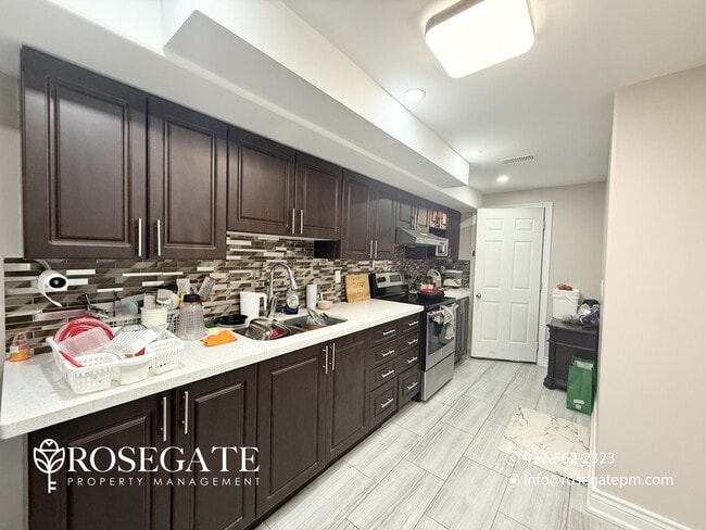 Photo - Spacious 3-Bedroom Basement Apartment with In-Unit Laundry – Oshawa Unit 2
