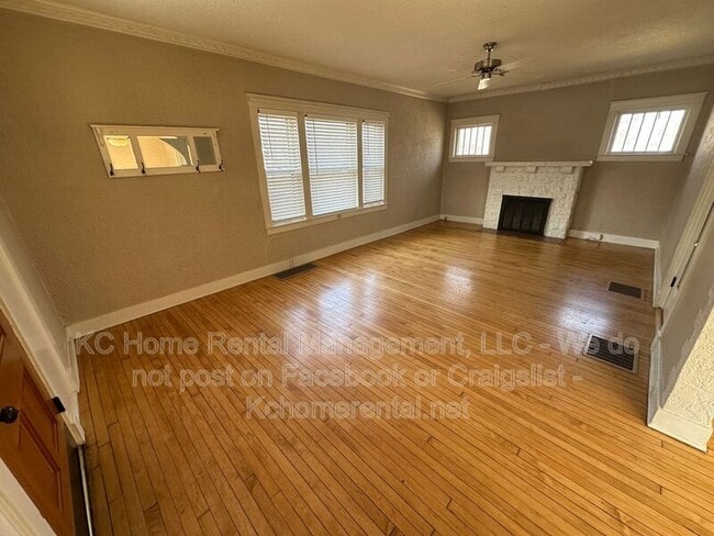 Photo - 10116 Johnson Dr